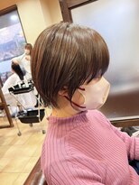 ハピネス クローバー 学園前店(Happiness CLOVER)&nbsp;丸みショート/前髪/顔周りカット/濱崎優/白髪ぼかし