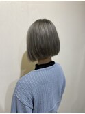 ハイトーンカラーブリーチ 韓国シルバー タッセルボブ