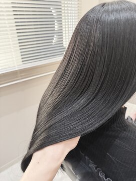 ジーナ 横浜(Zina) *透明感*シルクグレージュ[zina佐藤]