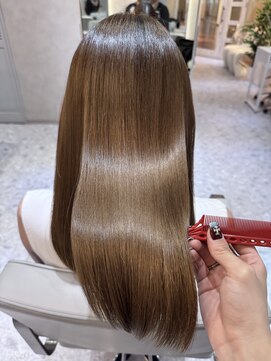 ジーナ 天神(Zina) [Zina福岡天神]髪質改善/黒髪/韓国ヘア/前髪/顔周り