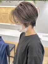 ステアケース ギンザセブン(stair:case ginza7)&nbsp;ハイライトグレージュ前下がりショートボブ
