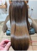 【乾かすだけでこの艶】手触りが変わる最高級髪質改善ストレート