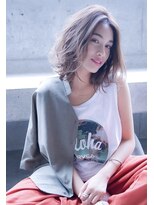 シエナ 渋谷(Siena)&nbsp;カーキベージュ×外ハネウェットミディ