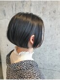 前下がりボブ　ミニボブ　大人ボブ　暗髪