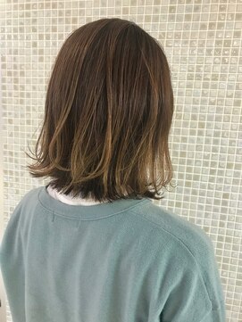 ヘアアーツ ブルーム(hair art's BLOOM) 切りっぱなし外ハネスタイル