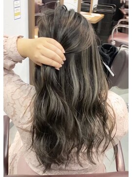 ノラ ウメダ(NORA UMEDA) 【NORA UMEDA 高木】3Dコントラストハイライトカラーグレージュ