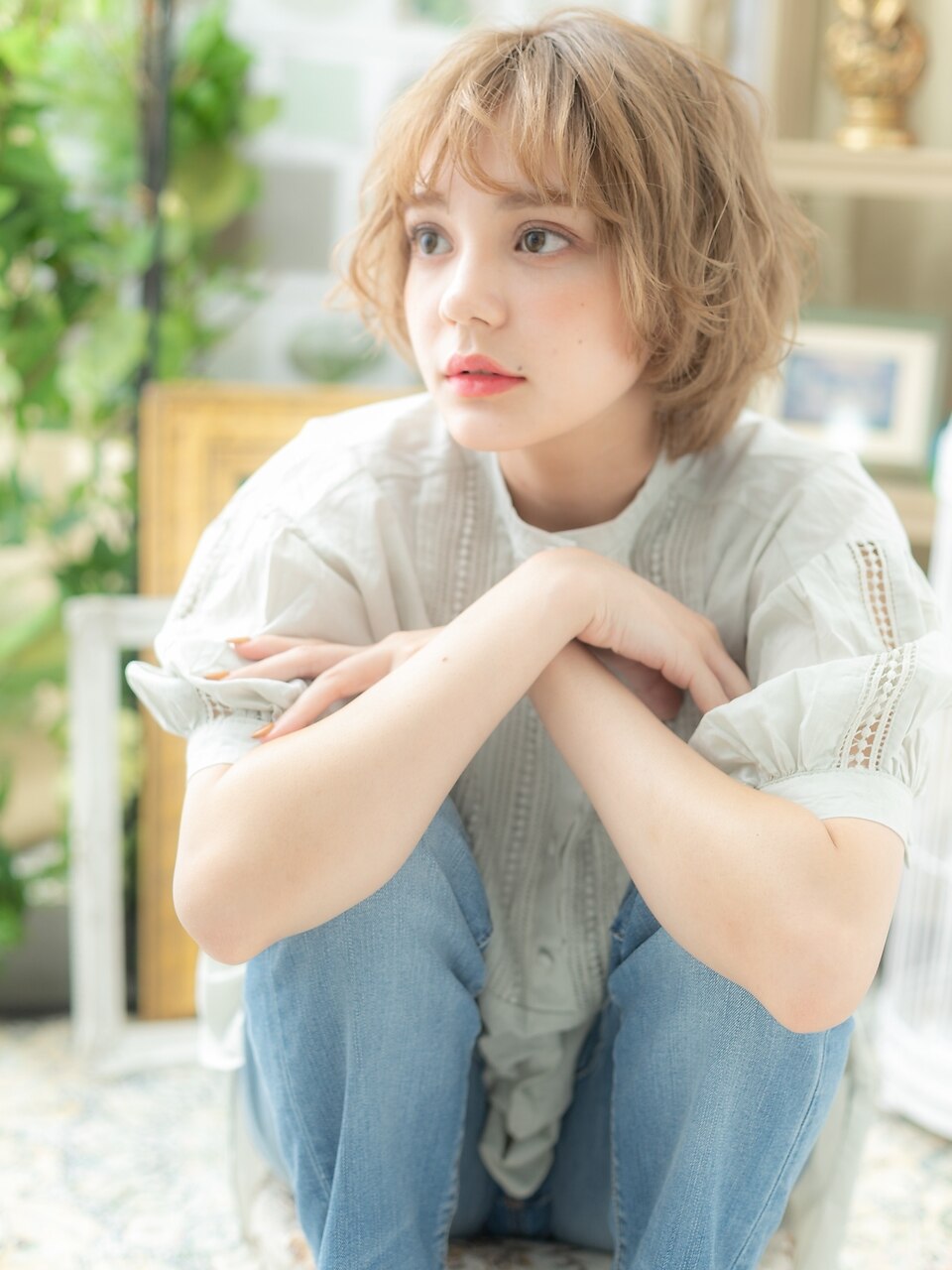 ハイトーンカラー小顔くせ毛風金髪マッシュa戸頭20代30代40代 ハイトーンカラー小顔くせ毛風金髪マッシュa戸頭20代30代40代