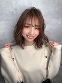 ほつれウェーブ_大人ミディ＿シナモンベージュ_外国人風カラー