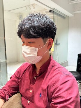 ラミ(L'ami) 爽やかくせ毛風パーマ/黒髮ツーブロック刈り上げ