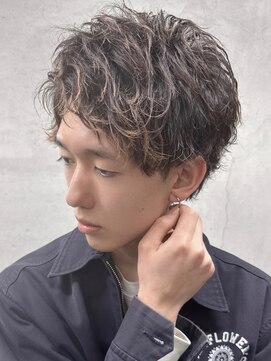 ロンドガルマン 名古屋(Lond GULLMAN) 【Lond GULLMAN江村】縦落ち緩めのツイスパショート