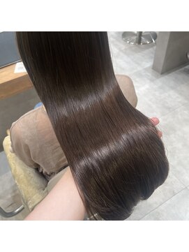 ケンジ 湘南台(KENJE) 艶髪なめらかな手触り♪ブリーチなしオリーブブラウン[髪質改善]