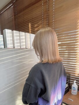 リリ(Riri) 明るめベージュ