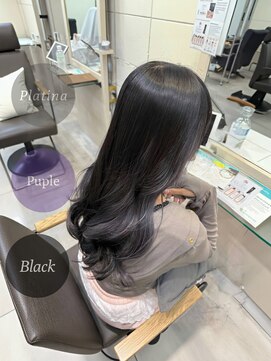 リリー 勝田台店(Lilly) 〈Lilly勝田台 佐藤愛〉ブルーブラック×インナーカラー
