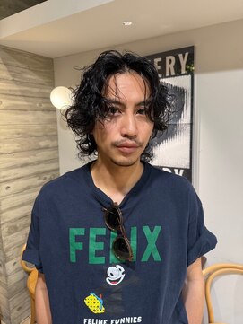 ヲタク(wotaku.) メンズパーマニュアンスパーマセンターパートメンズミディアム