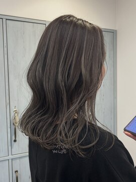 ロテ(LOTE.) 黒髪/クラゲヘアー/オリーブグレー/小顔/ココアベージュ/一宮