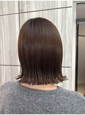 オレンジベージュ　切りっぱなしボブ　艶カラー