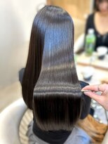 ヴィヴィッド オモテサンドウ(ViViD omotesando)&nbsp;髪質改善ストレート 艶髪 ダークアッシュ ロングヘア 20代