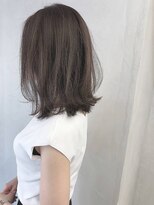 ラル 立川(lar)&nbsp;くびれミディアム_オリーブベージュレイヤーカットウェットヘア