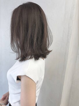 ラル 立川(lar) くびれミディアム_オリーブベージュレイヤーカットウェットヘア