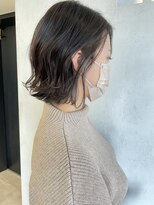 フランチェスカドットボブ(francesca.bob) 切りっぱなしボブ×イヤリングシルバー【渡辺俊弥】梅田