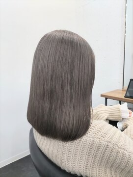 エスカーラ 町田(THE ESCALA) 斜めバング/グレージュカラー/シルキーベージュ［町田駅］