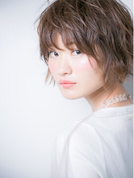 カバーヘア ブリス 志木南口駅前店(COVER HAIR bliss) グレーベージュ似合わせカットくせ毛ショートv志木20代30代40代