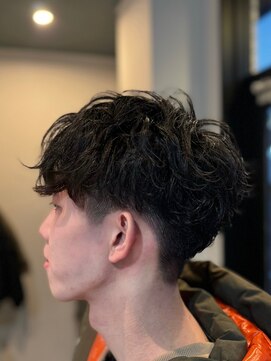 アンヒュッテ(ANHUTTE) ツイストスパイラルパーマ / メンズ大人気スタイル