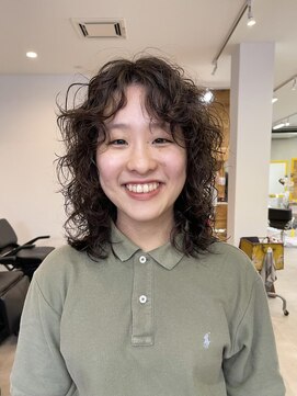 ナループロア ハチ(Nalu pu loa hachi) レイヤーパーマ/くるくるパーマ/ナチュラルパーマ