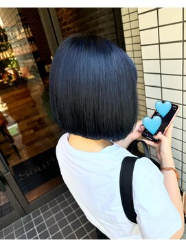 スーリール 博多店(Sourire) ブルーブラック×ミニボブ