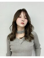 ラクシア(LucxiA)&nbsp;レイヤー/韓国ヘアスタイル/前髪/顔まわりカット/顔周りレイヤー