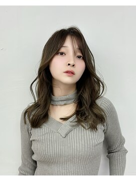 ラクシア(LucxiA) レイヤー/韓国ヘアスタイル/前髪/顔まわりカット/顔周りレイヤー