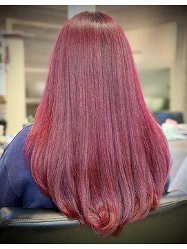 キャラ シャローネ 池袋(Chara Chalone) ピンクカラーロングレイヤーハイトーンピンクな個性派ちゃん