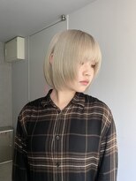 ビューズ(VIEWS)&nbsp;ボブホワイトブロンドトリプルカラーバイカルテ美髪ハイトーン