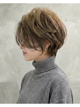 レウーナ 塚口(Reuna) 軽やかショートボブ