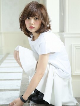 エイチバイシオミエイチ 神戸三宮(H by shiomi H) 透明感ミルクチョコレートカラー×ゆるミディ