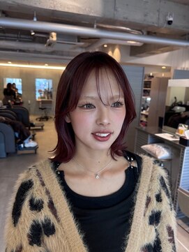 エッジ(EDGE) カシスレッド×外ハネミディ