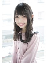 サロンドミルク 原宿(salon de MiLK)&nbsp;【salon de MiLK 原宿】アッシュベージュ×耳かけゆるウェーブ