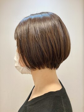 レンジシキチジョウジ (RENJISHI KICHIJOJI) ツヤのあるショートボブ【RENJISHI 宮本】