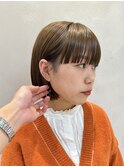 ハンサムショート前下がりボブ切りっぱなしボブニュアンスパーマ