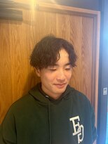 ダブネーション(DUB nation)&nbsp;センターパートツイストスパイラルパーマ