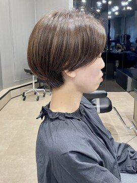 ハルキ ミナト ジャパン オオサカ(HARUKI MINATO japan OSAKA) 30代40代50代小顔似合わせカットくびレイヤーエモージュ大人可愛