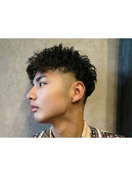 《ウェイト高めのショートヘアが◎》ショートヘアと相性の良い無造作な質感のスペインカールが人気＊[佐賀]