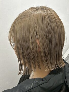 クロト(Clotho) ベージュカラー/イヤリングカラーダブルカラーブリーチ白髪染め