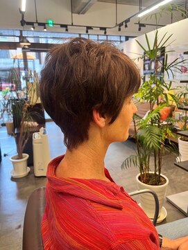 コックニー ヘアーアンドビューティー(COCKNEY HAIR BEAUTY) 大人くびれショート