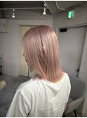 ピンクベージュ
