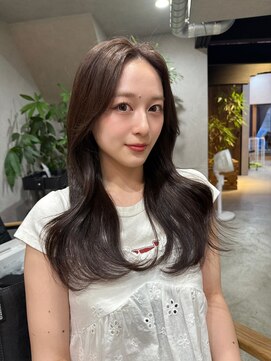 クルミ(kurumi) 小顔見せレイヤー×艶ロング