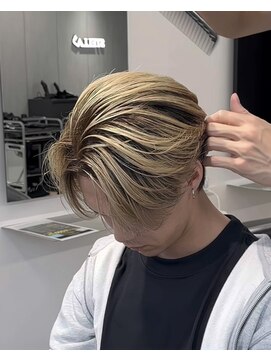 ステラ(STELLA) メンズ/バレイヤージュ/センターパート/ブリーチ＆ダブルカラー