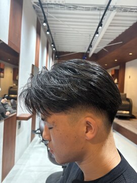 刈り上げセンターパート