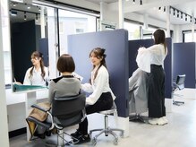 GOO/SYIP Scalp&Hair 東雲【6月8日NEW OPEN (予定)】の雰囲気（お席の間隔を空けた半個室空間で周りを気にせず施術いたします。）