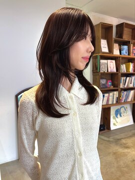 ヘアーアイストゥーレ(HAIR ICI TRE) ハッシュカット　ストレートパーマ　ブラウンカラー　夏カラー